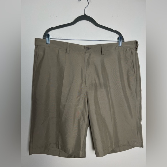Haggar Mens Golf Shorts 40 Khaki Tan Flat Front Outdoor Performance Athleisure - Picture 1 of 17